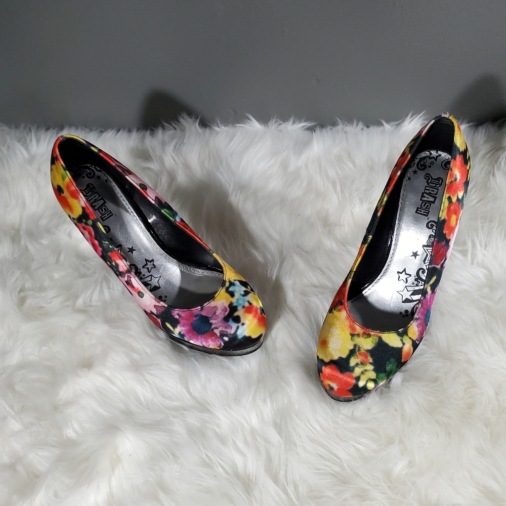 BRASH heels size 9 floral